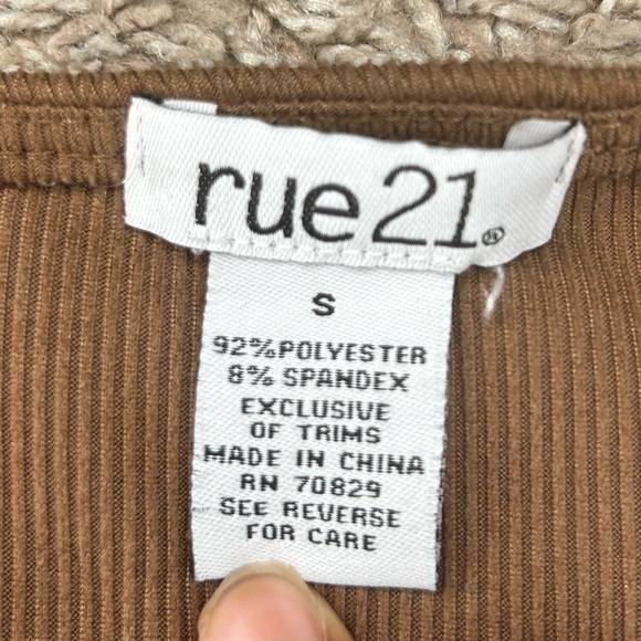 Rue 21 Size Small Womens Heart Ribbed Spaghetti Strap Top - Picture 3 of 5